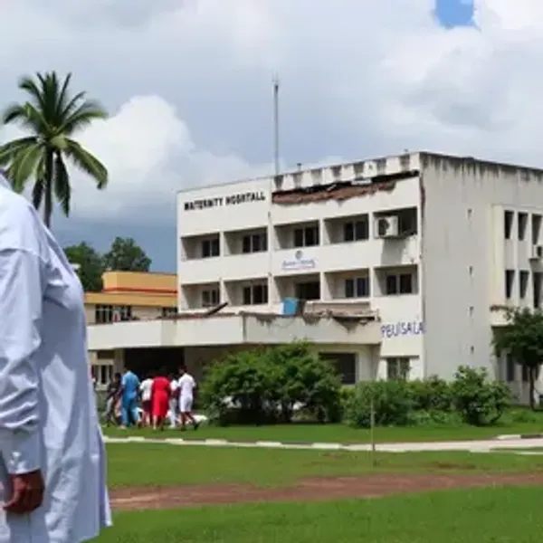 Médicos denunciam colapso na Maternidade Santa Mônica e cobram ação urgente do Governo de Alagoas
