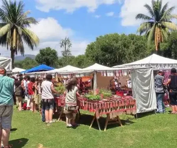 Como visitar Feira de Artesanato da Pajuçara: rotas, acesso e dicas práticas