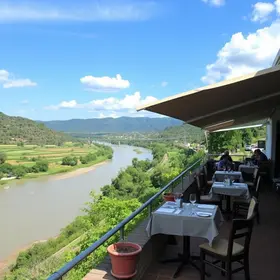 Restaurantes em Penedo com vista para o rio: lugares para comer bem e dicas locais