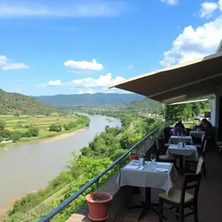 Restaurantes em Penedo com vista para o rio: lugares para comer bem e dicas locais