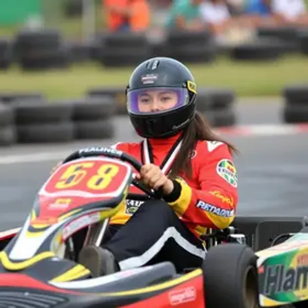 Jovem alagoana conquista título estadual de kart em categoria entre homens
