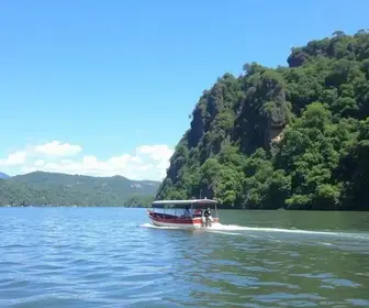 Passeio de lancha em Foz do Rio São Francisco: guia prático para planejar sua viagem