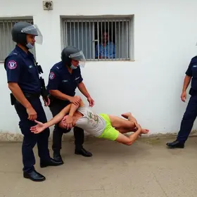 VÍDEO: quatro guardas são afastados após espancar homem em São José da Laje, em Alagoas